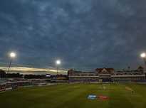 中不乏类似 中不乏类似